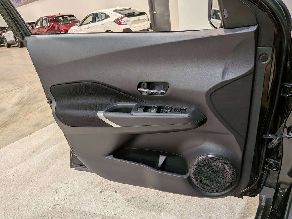 2024 Nissan Kicks SV FWD Black Val-David - photo #31
