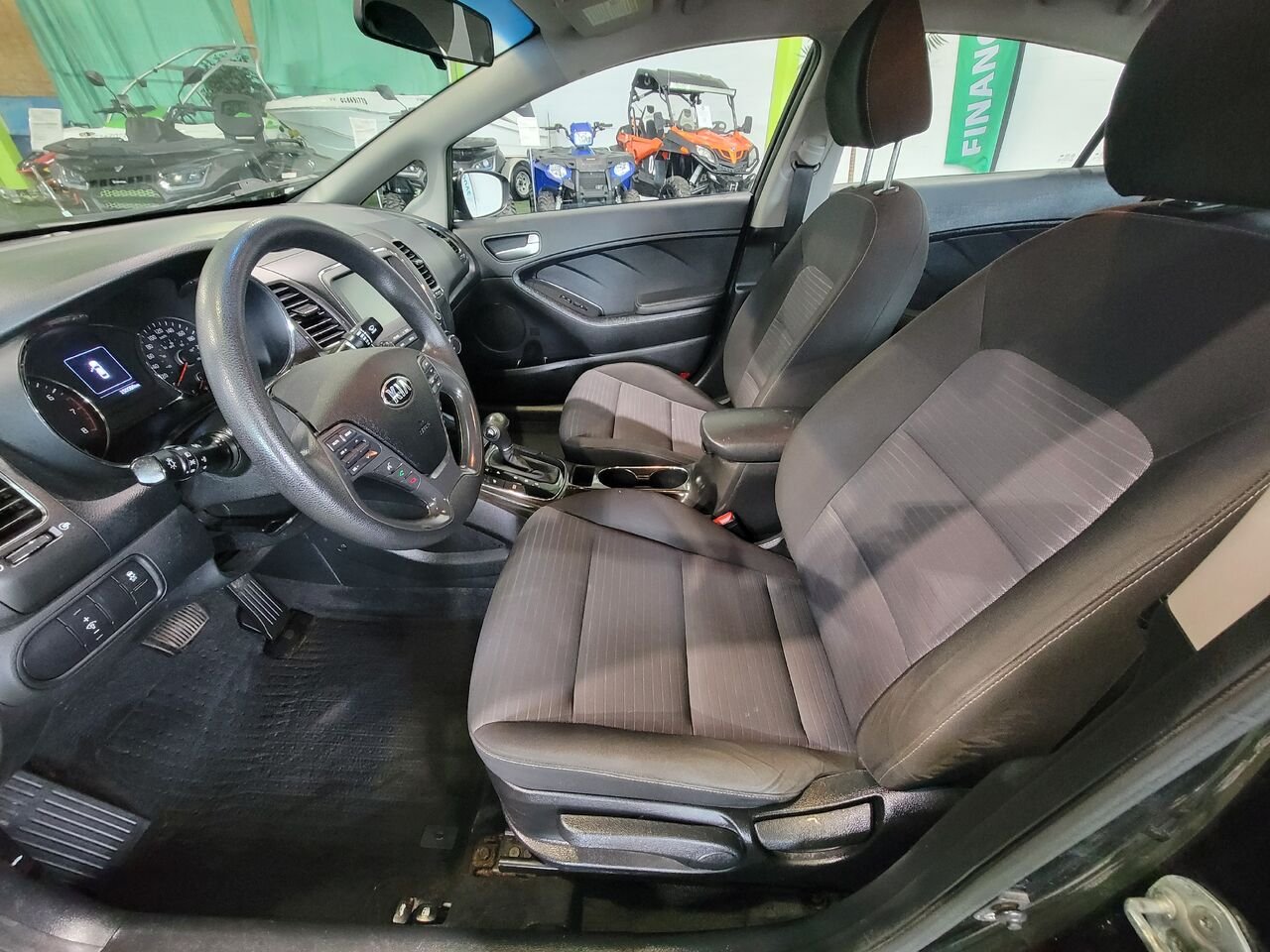 2017 Kia Forte Black  - photo #10