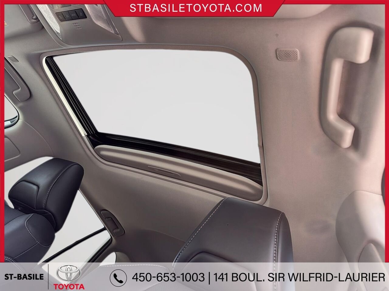2023 Toyota RAV4 Hybrid Wind Chill Pearl Saint-Basile-le-Grand - photo #18