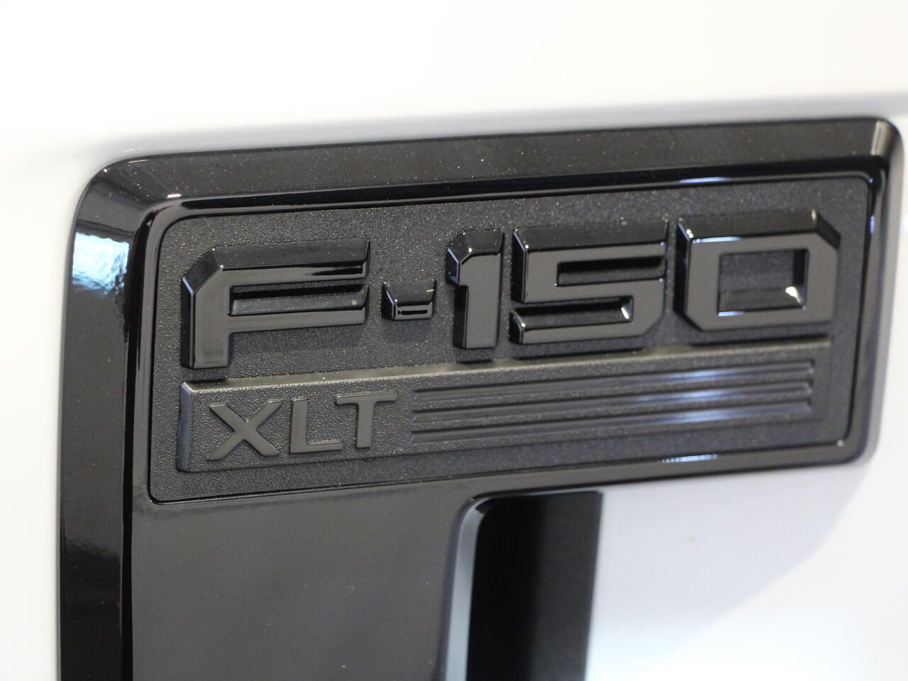 2025 Ford F-150 SUPERCREW XLT White Châteauguay - photo #27