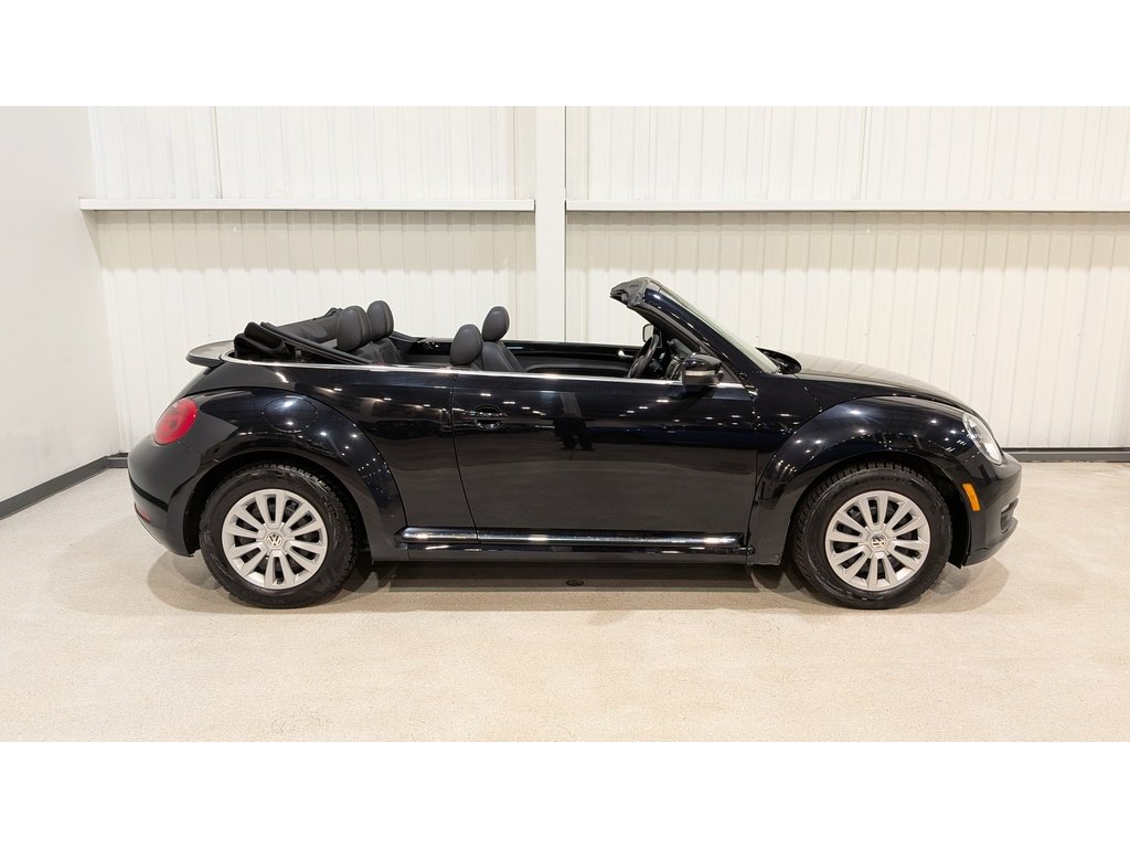 Volkswagen Beetle Convertible 2dr Conv Denim Edition 2016 Noir Val-David - photo #7