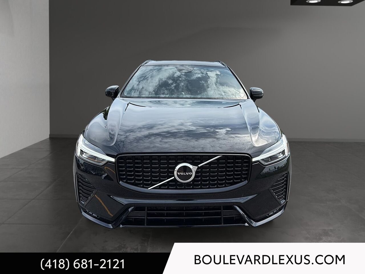 2022 Volvo XC60 19661A | B6 R-Design TI Black Quebec - photo #1
