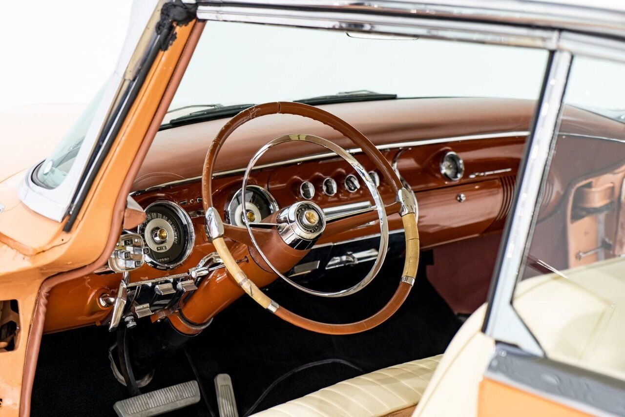 Chrysler IMPERIAL *PRIX EN USD* 354cu.in. FirePower V8 1 of 2098 built 1956 Orange Montréal - photo #10