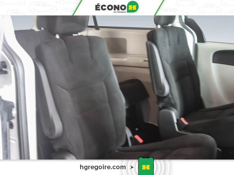 2016 Dodge GR Caravan White Blainville - photo #21