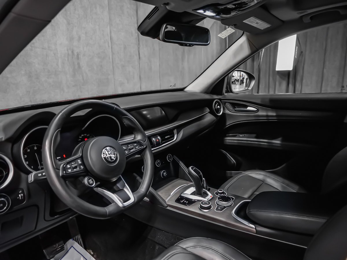 Alfa Romeo Stelvio Ti 2021 Rouge Montréal - photo #8