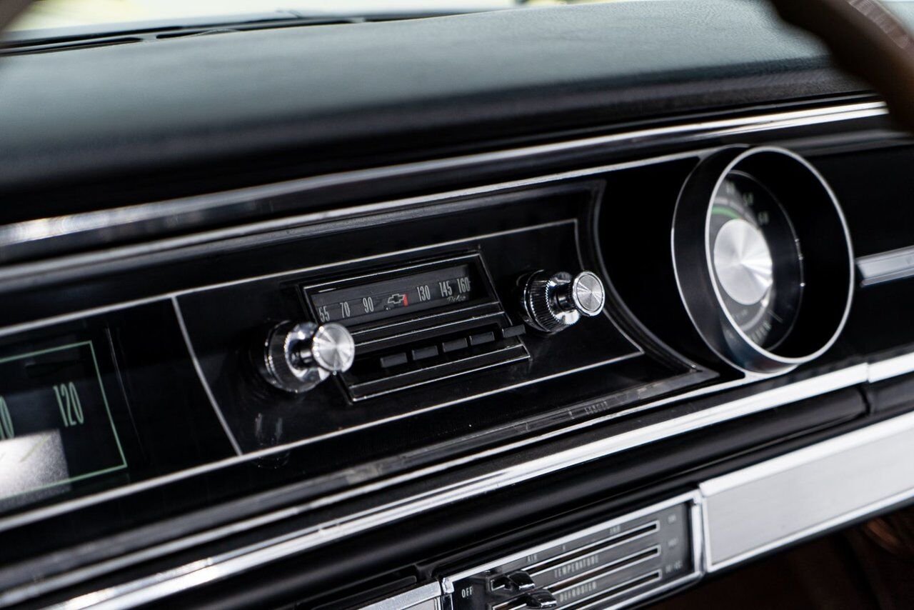 1965 Chevrolet Impala SS *PRIX EN USD* 396/325HP 4spd frame off restoration Yellow Montreal - photo #95