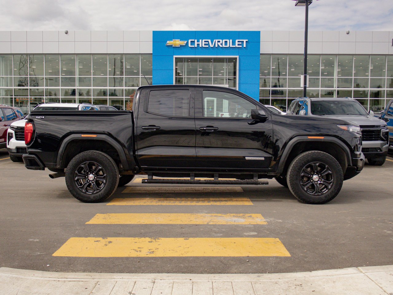 2024 GMC Canyon 4WD Crew Cab Elevation Black Sherwood Park - photo #12