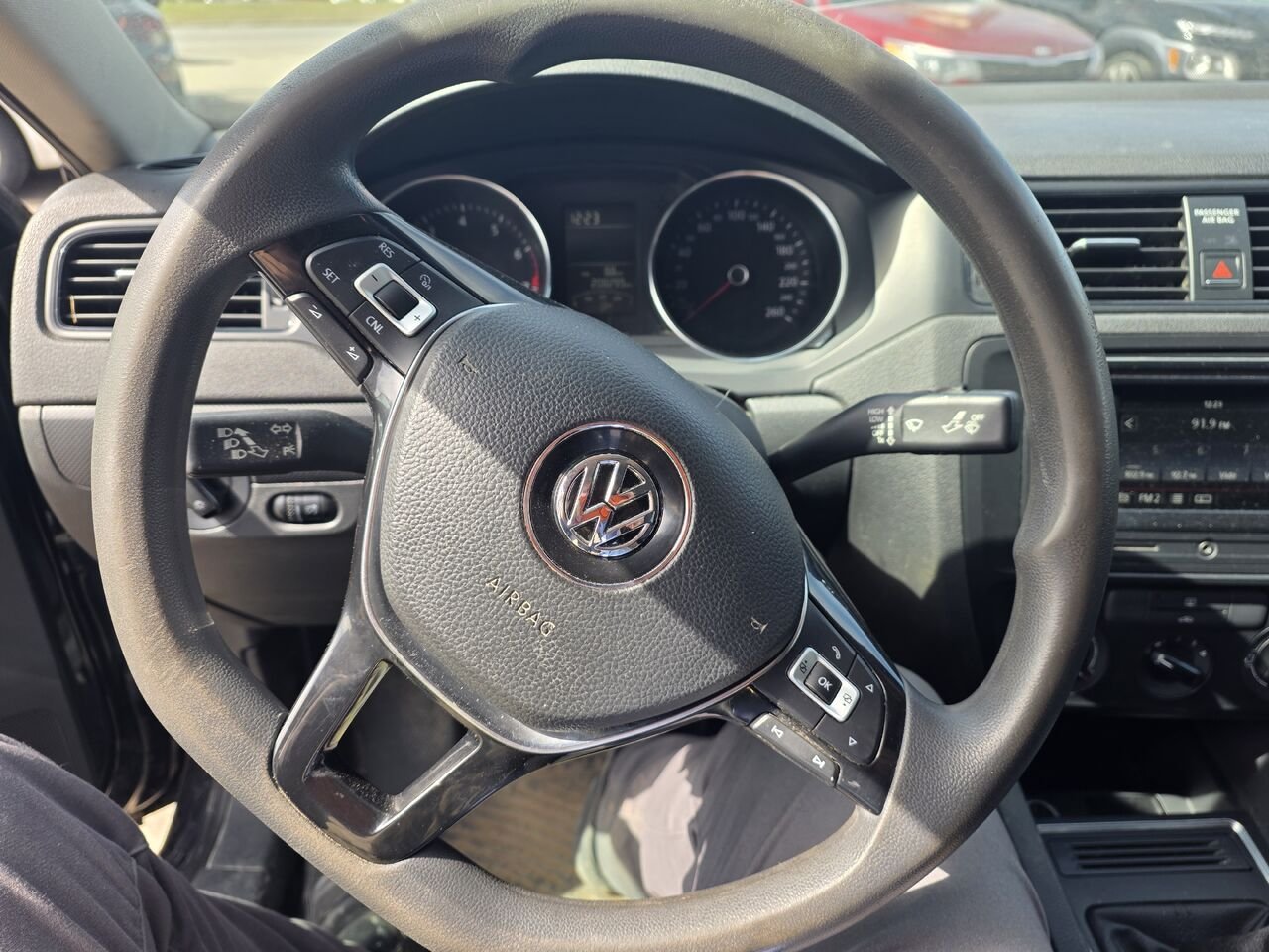 2016 Volkswagen Berline Jetta Black  - photo #12