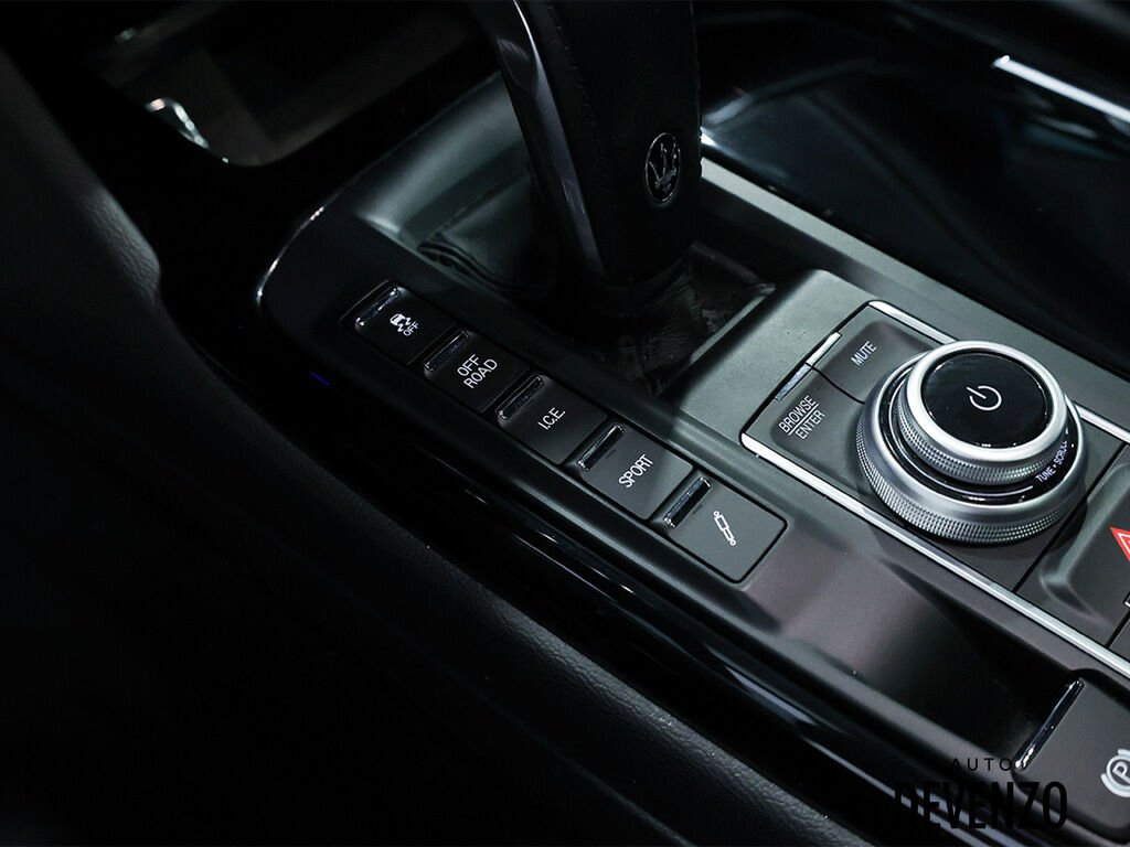 2022 Maserati Levante Black Saint-Eustache - photo #24