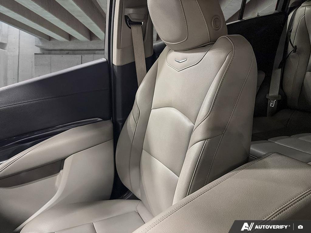 2019 Cadillac XT4 2602026A | AWD Luxury Red Edmonton - photo #19