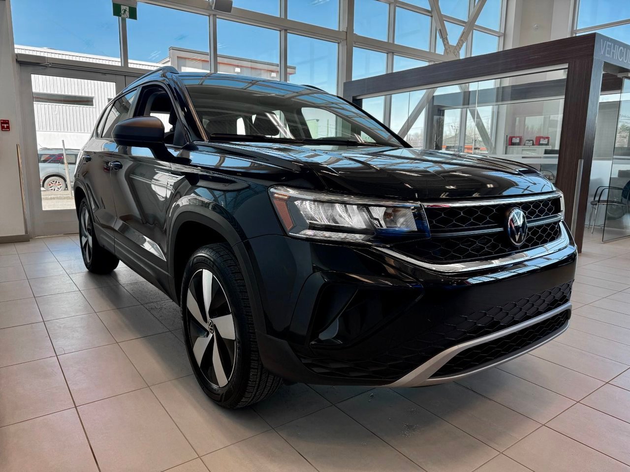 Volkswagen Taos 2024 Noir Notre-Dame-des-Prairies - photo #7