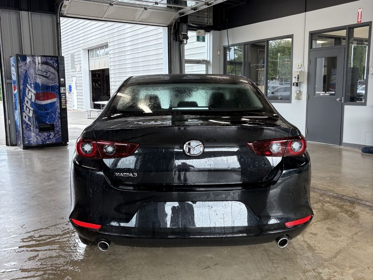 MAZDA Mazda3 GS 2026 Noir de jais mica Châteauguay - photo #4