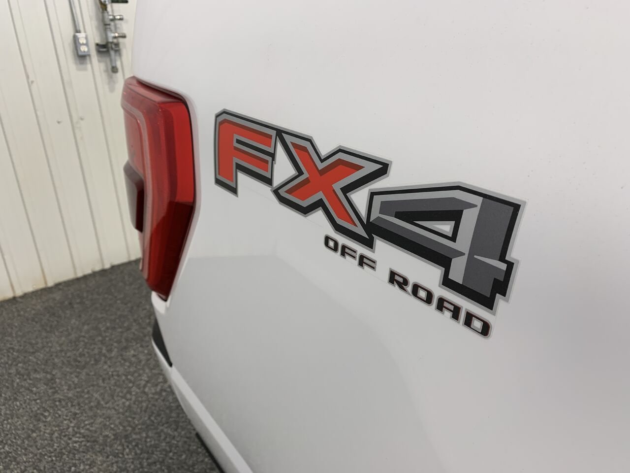 2023 Ford F-150 SUPERCREW XLT SPORT White Châteauguay - photo #8