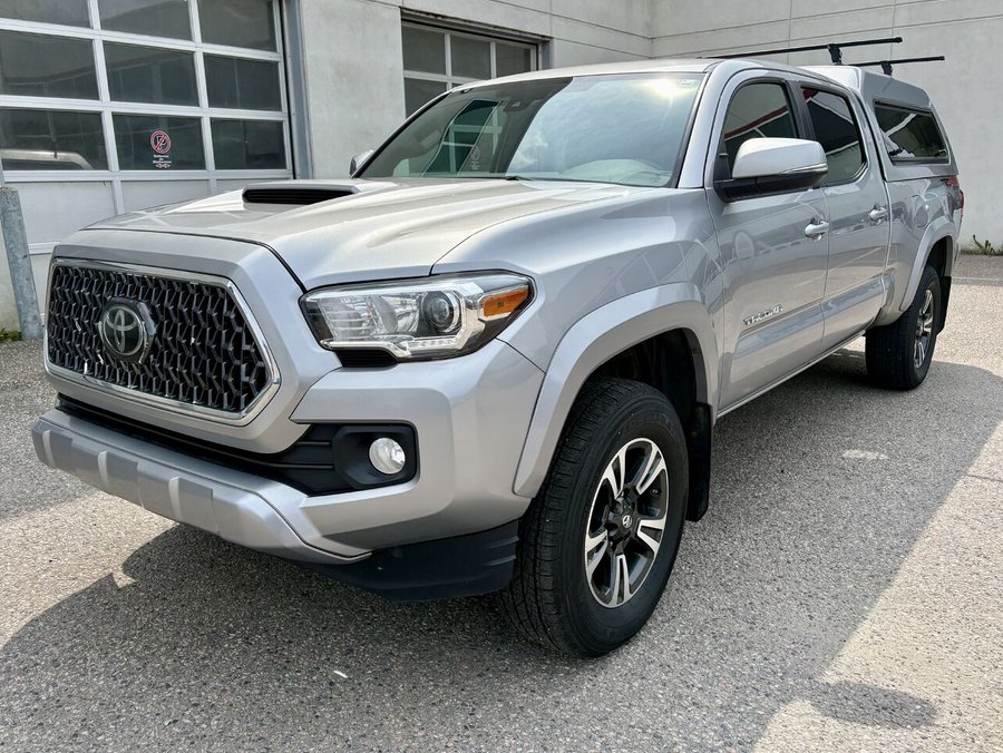2018 Toyota TACOMA 2018 Silver