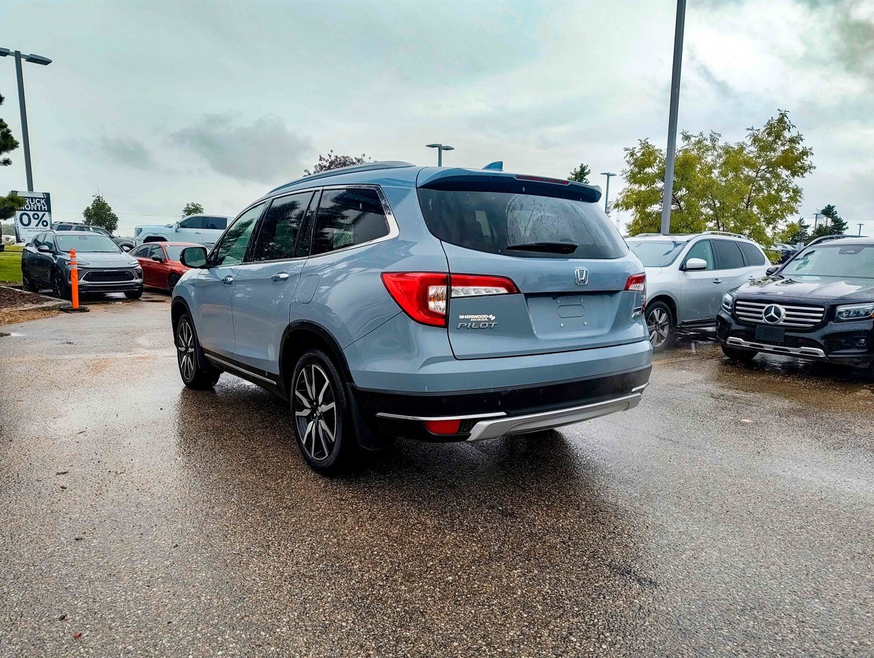 2022 Honda Pilot Touring 7-Passenger AWD Grey Sherwood Park - photo #4