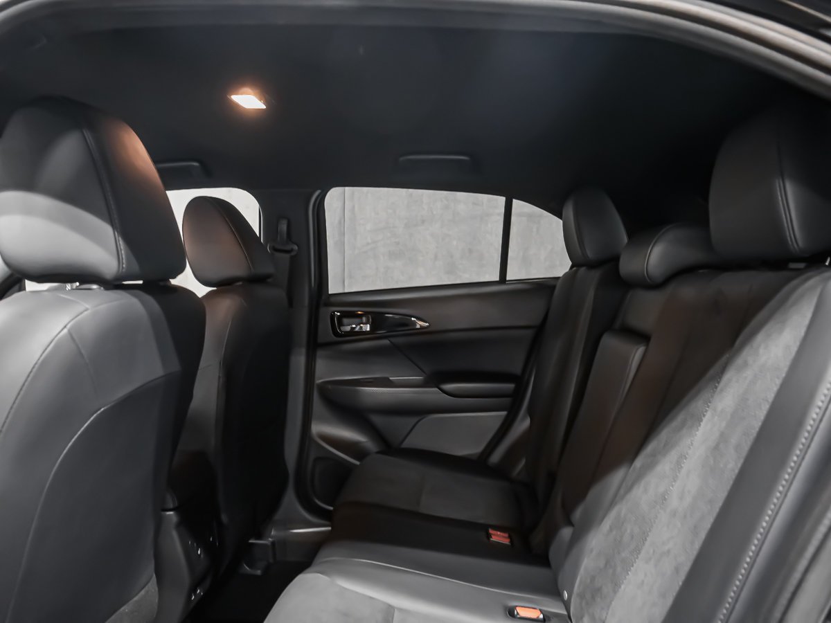 Mitsubishi Eclipse Cross NOIR 2026 Blanc diamant Montréal - photo #16
