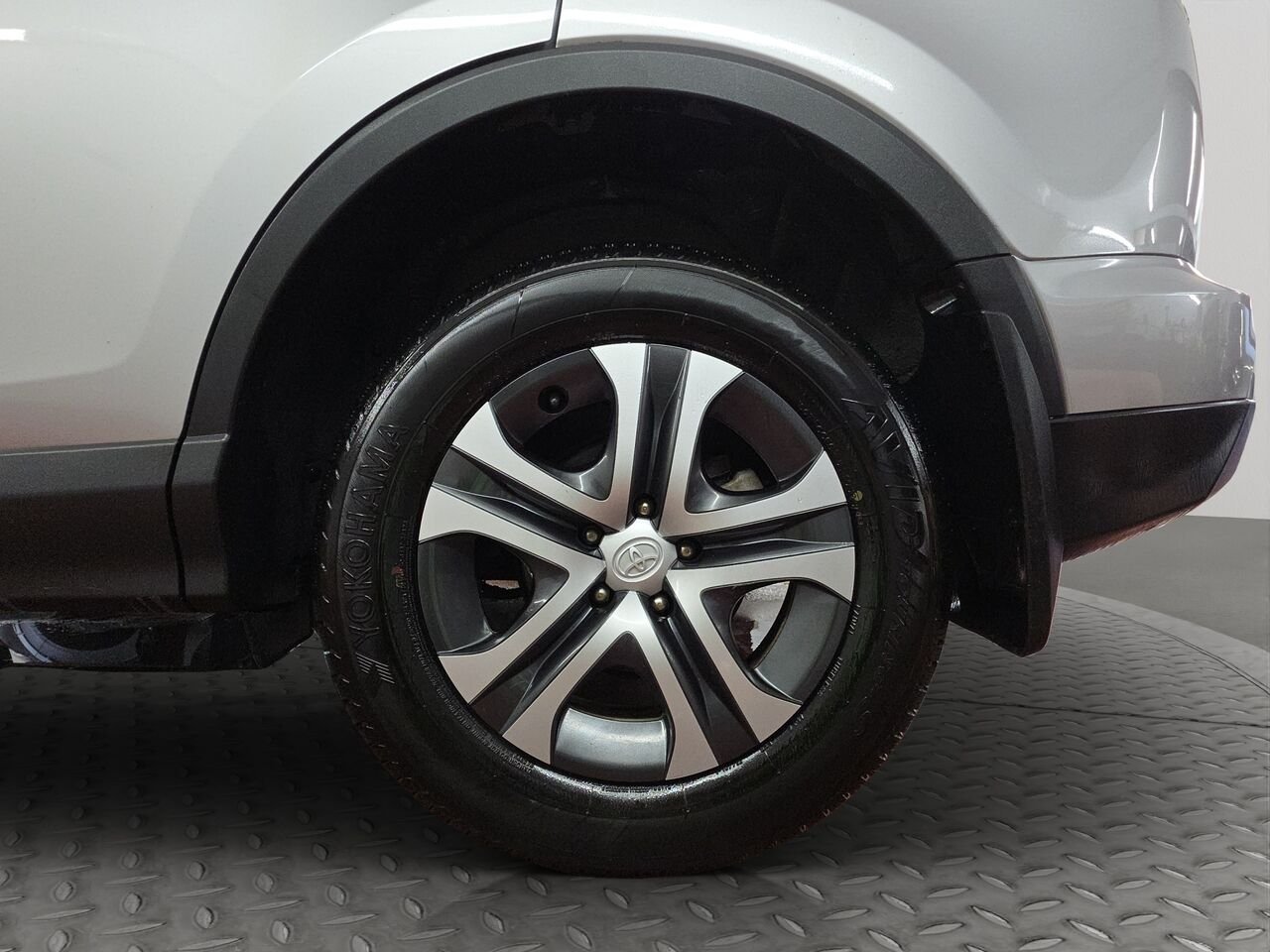 2017 Toyota RAV4 Traction intégrale 4 portes LE, caméra de recul, sièges chauffant, commande audio au volant Grey Val-David - photo #24