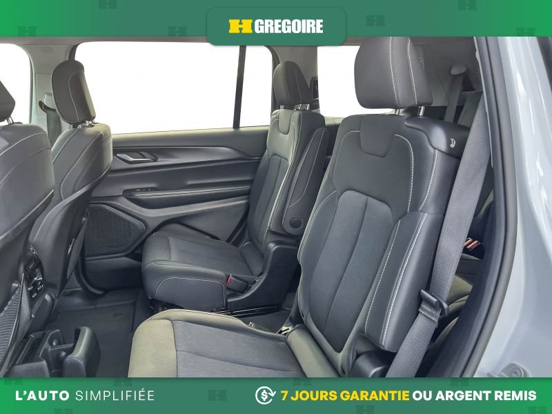 2023 Jeep Grand Cherokee L White Blainville - photo #31