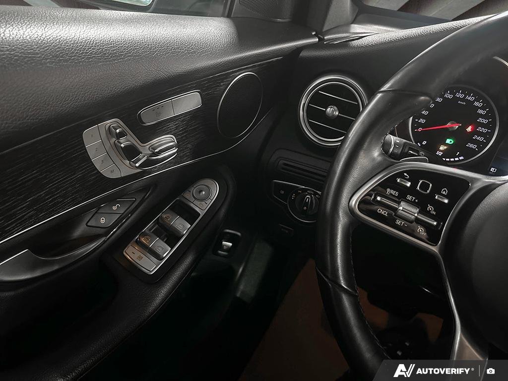 2021 Mercedes-Benz GLC 300 2601673A | GLC 300 Black Edmonton - photo #16