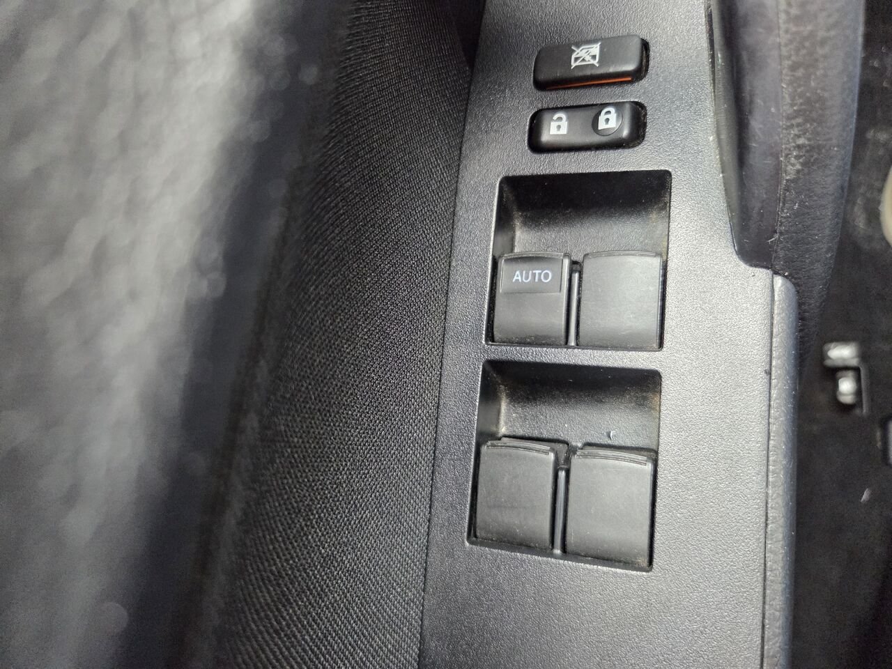 Toyota COROLLA 2017 Gris Mont-Laurier - photo #17