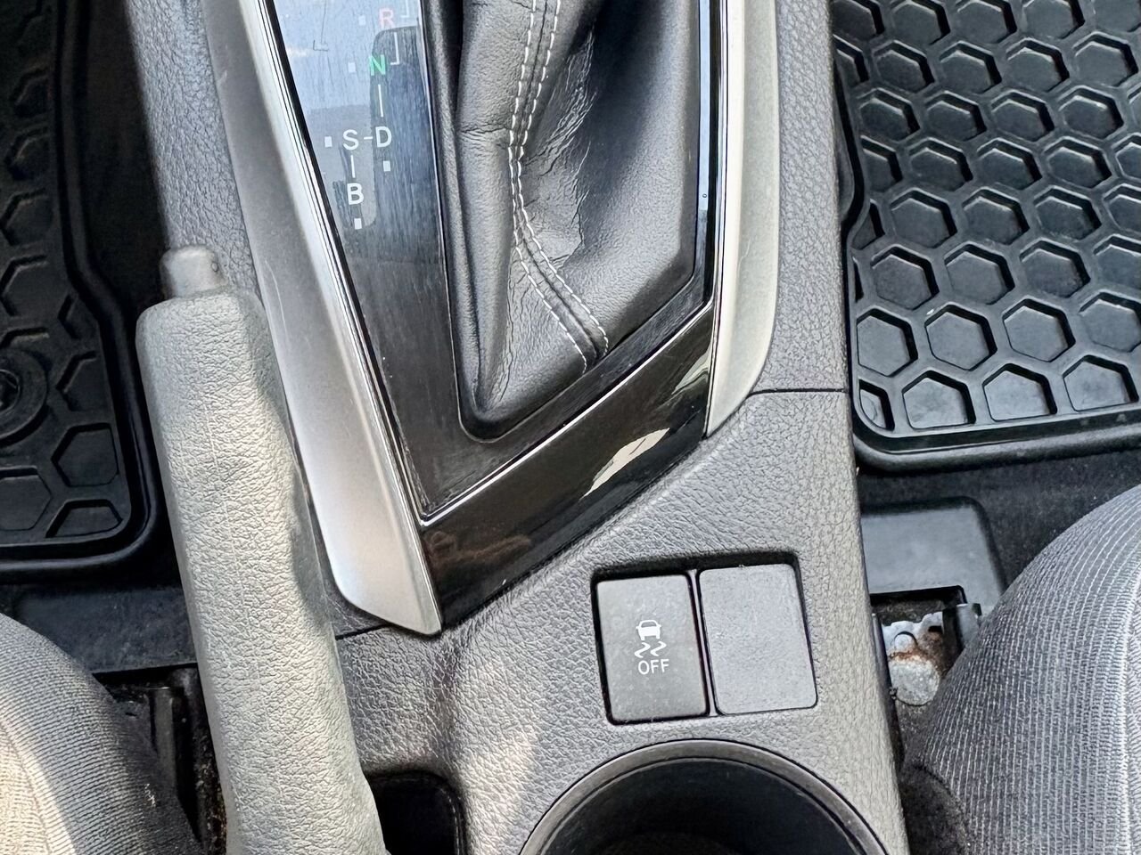 2017 Toyota COROLLA Silver Mont-Laurier - photo #22