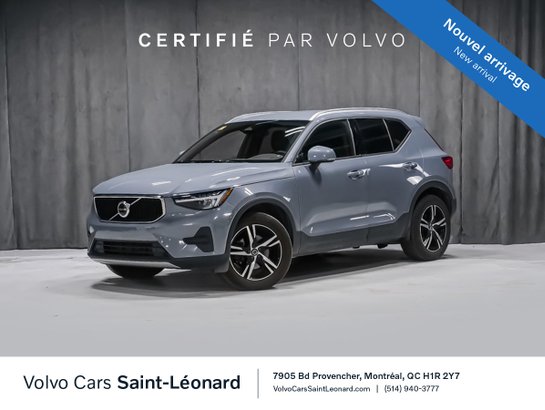 Volvo XC40 B5 CORE AWD 2023 gray
