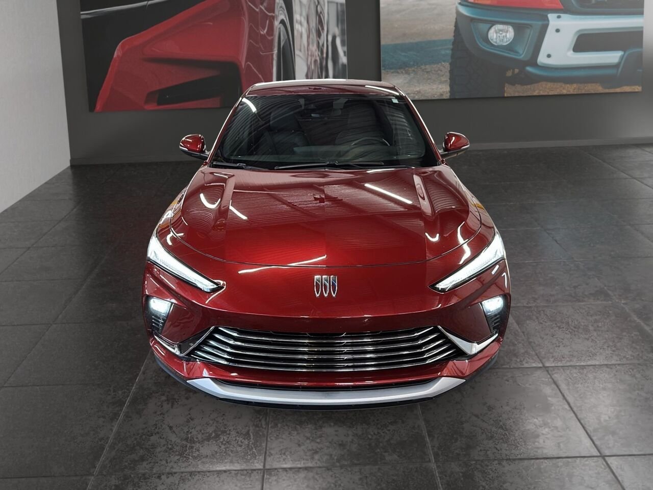 2024 BUICK ENVISTA PRIVILEGE PREFERRED Red Saint-Hyacinthe - photo #1