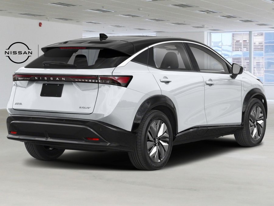 2026 Nissan ARIYA 2026 Everest White Pearl Tricoat/Black Diamond Pearl
