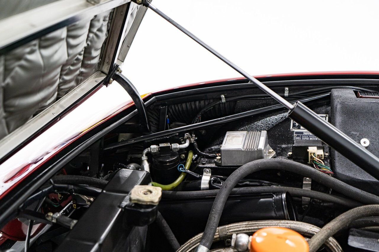 1973 Ferrari 365 GTB4 Daytona 18,301 miles With Orig Books/Tools/ Carbs / Filter Box Red Montreal - photo #23