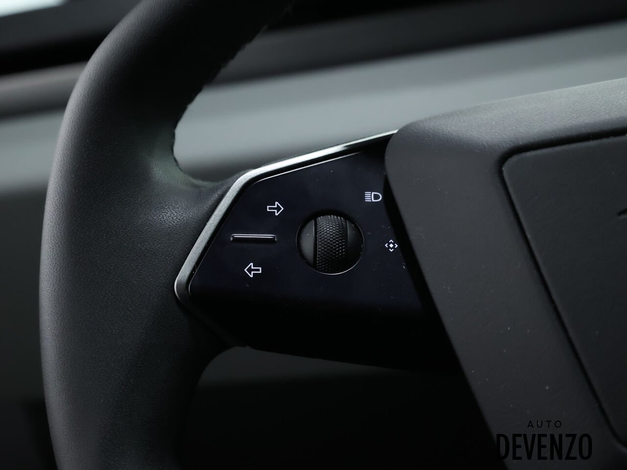 2025 Tesla Cybertruck Silver Saint-Eustache - photo #15