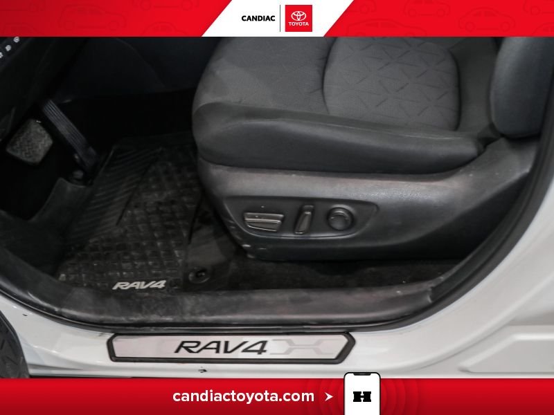2024 Toyota Rav 4 White Saint-Eustache - photo #16
