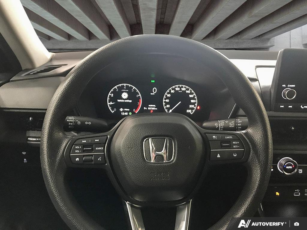 2025 Honda CR-V 2600960A | LX White Edmonton - photo #13