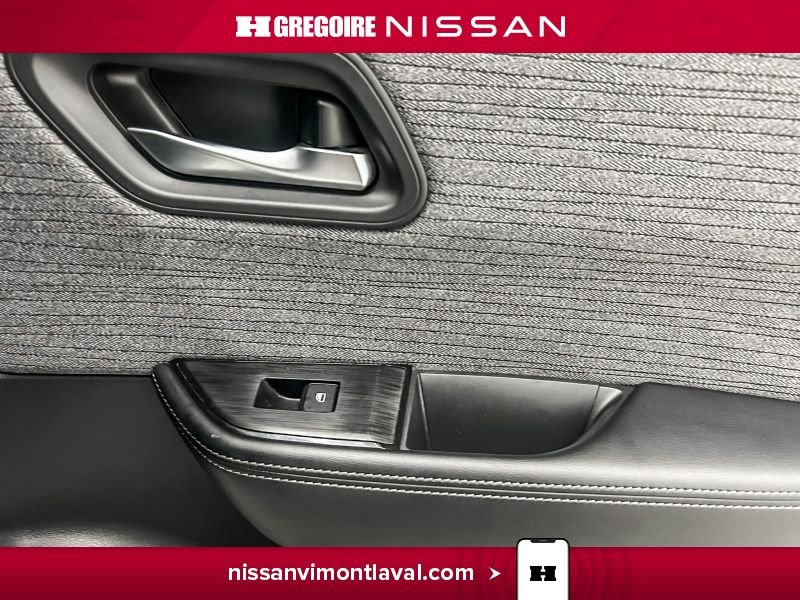Nissan Rogue 2023 Blanc Laval - photo #22