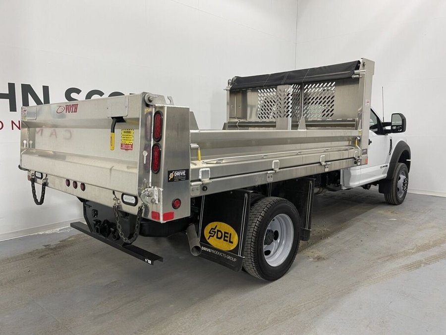 2022 Ford Super Duty F-550 2022 White