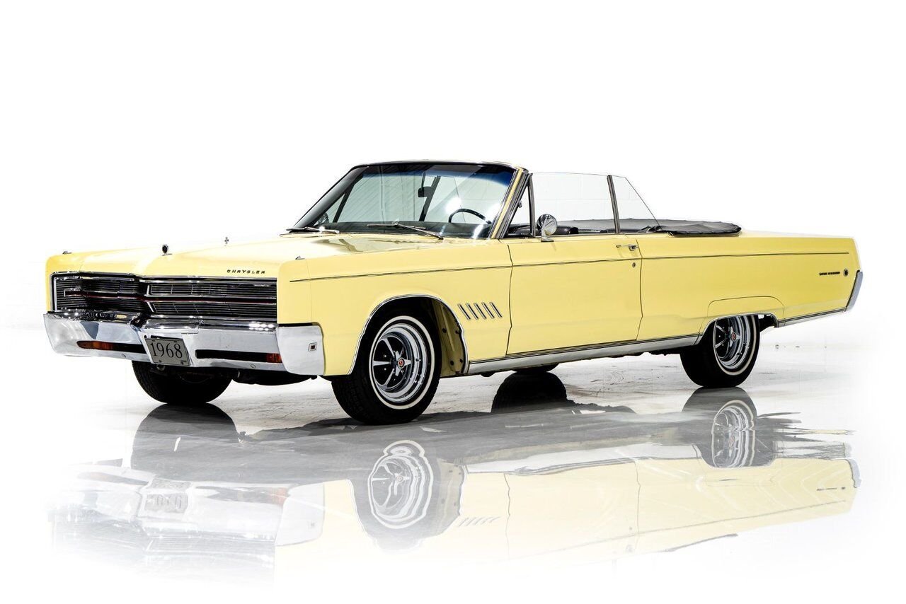 Chrysler 300 PRIX EN USD 440cu.in. Fully restored example 1968 Jaune Montréal - photo #0