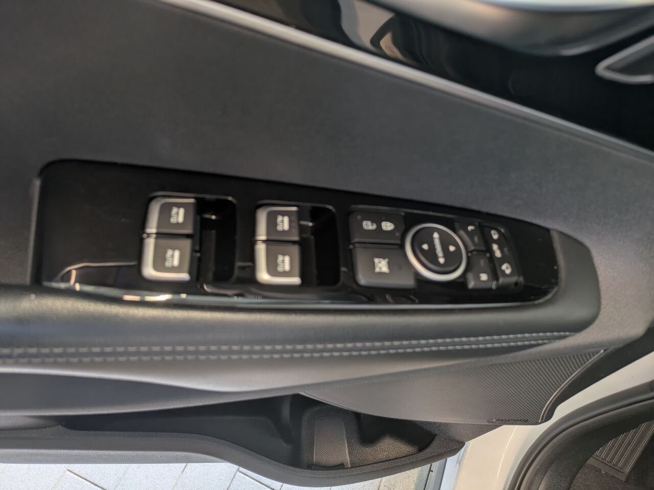 2018 Kia Sorento White Gatineau - photo #5