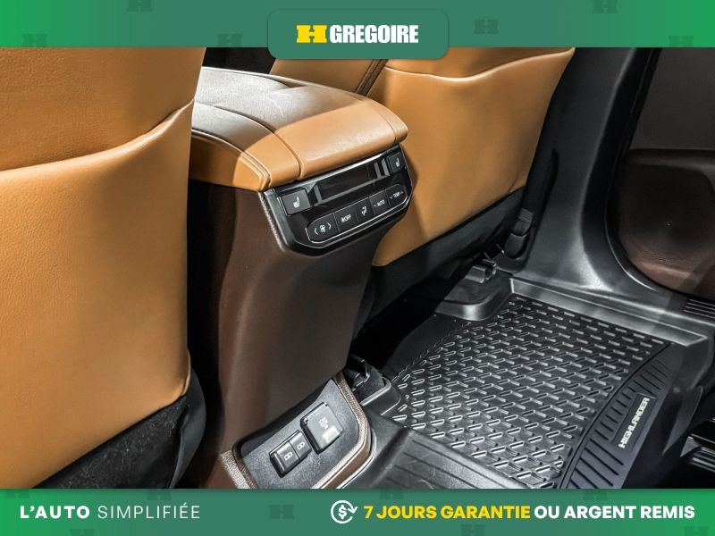 Toyota Highlander 2022 Laval - photo #32