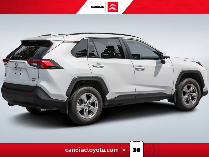 2022 Toyota Rav 4 White Blainville - photo #8