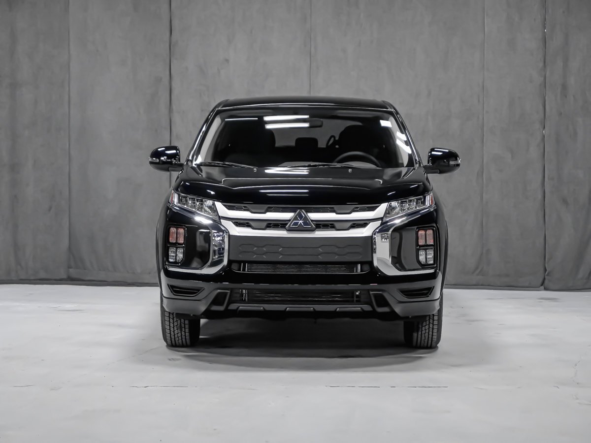 2026 Mitsubishi RVR SE Labrador Black Montreal - photo #3