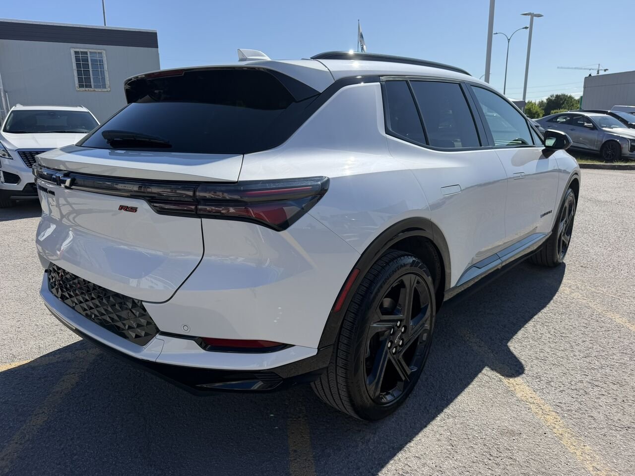 2025 Chevrolet Equinox EV 2RS AWD TOIT PANORAMIQUE White Laval - photo #9