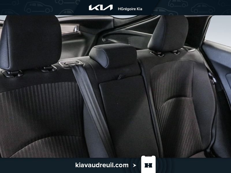 Toyota Prius 2021 Bleu Blainville - photo #26