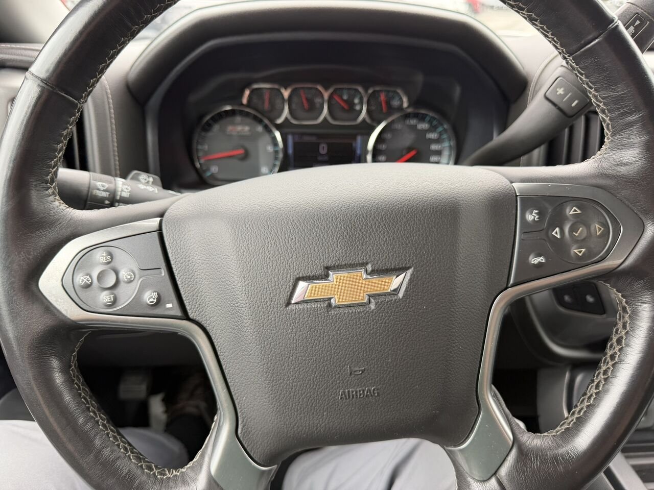 Chevrolet Silverado 1500 2LTZ 5.3L ENCEMBLE Z71 QUAD CAB 2017 Blanc Laval - photo #28