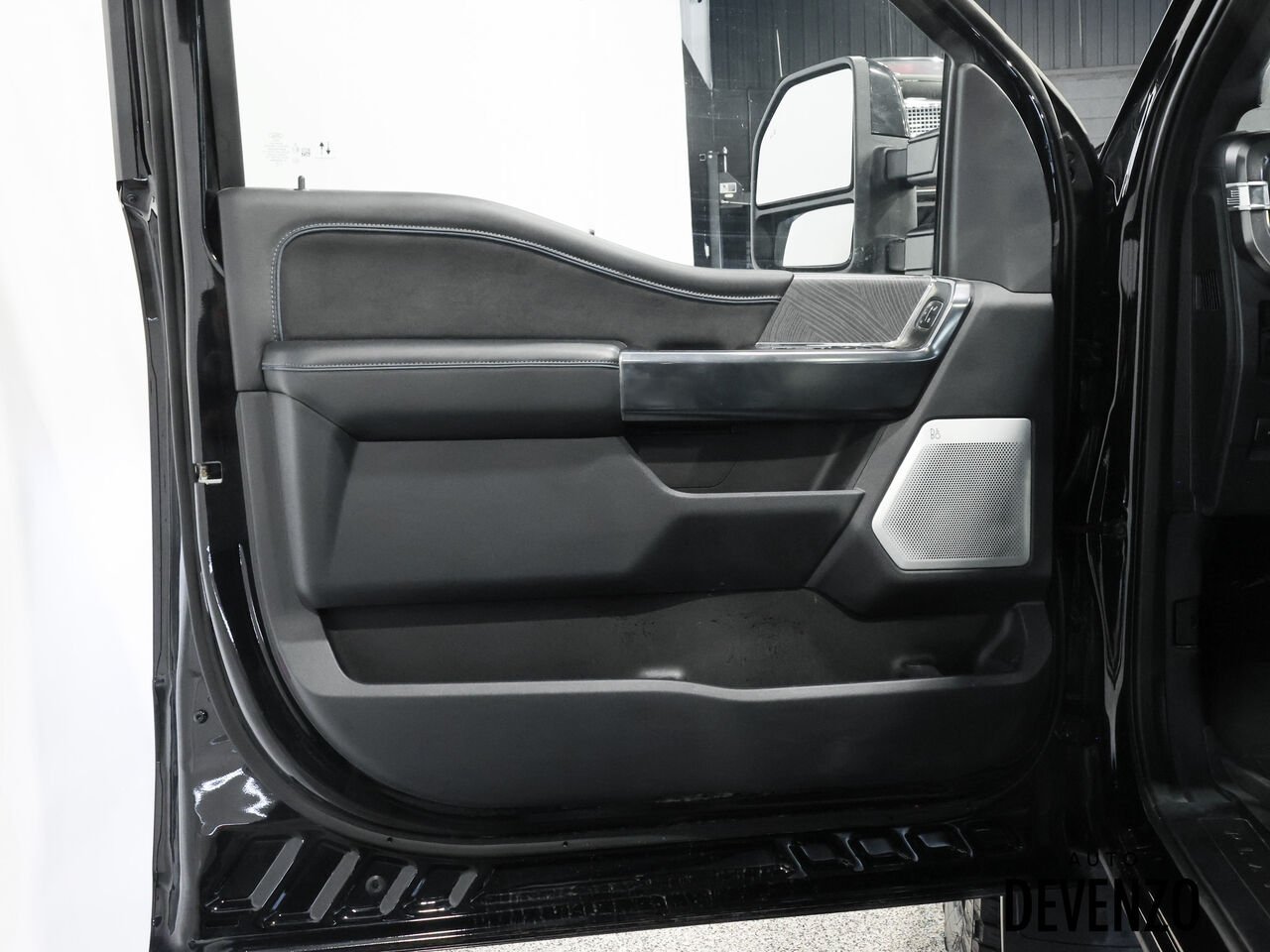 Ford Super Duty F-250 SRW 2025 Noir Saint-Eustache - photo #9