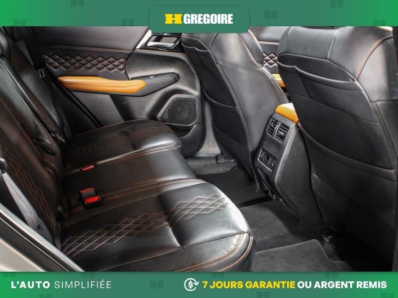 2023 Mitsubishi Outlander Silver Saint-Eustache - photo #19