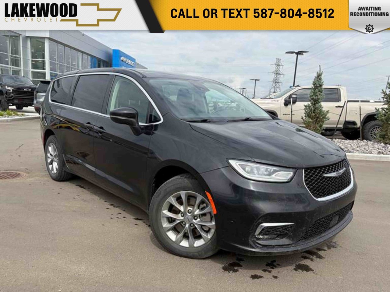 2023 Chrysler Pacifica Touring L AWD Black Sherwood Park - photo #0
