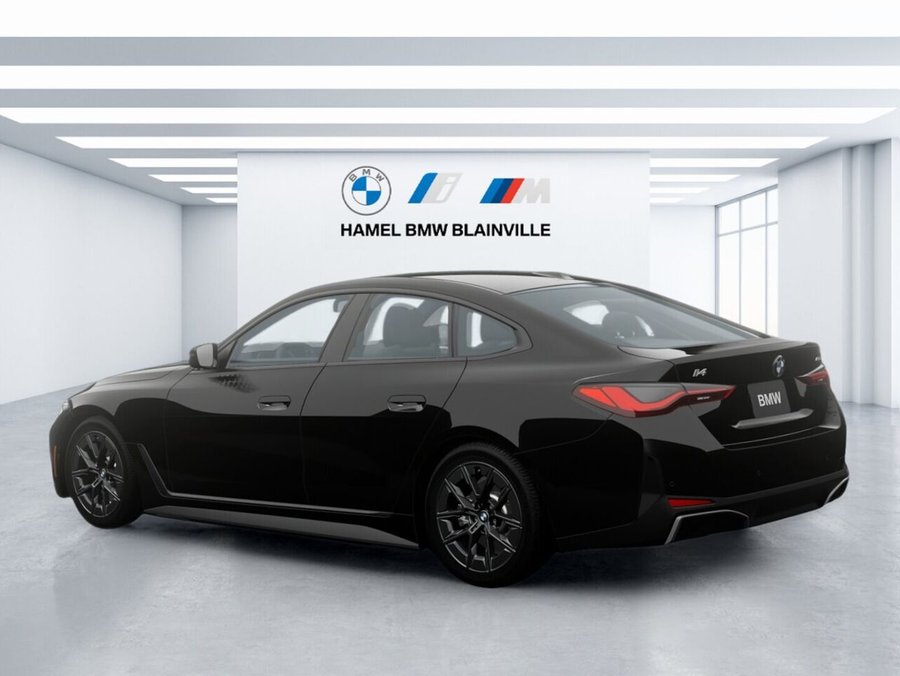 BMW i4 2026 2026 Noir saphir métallisé