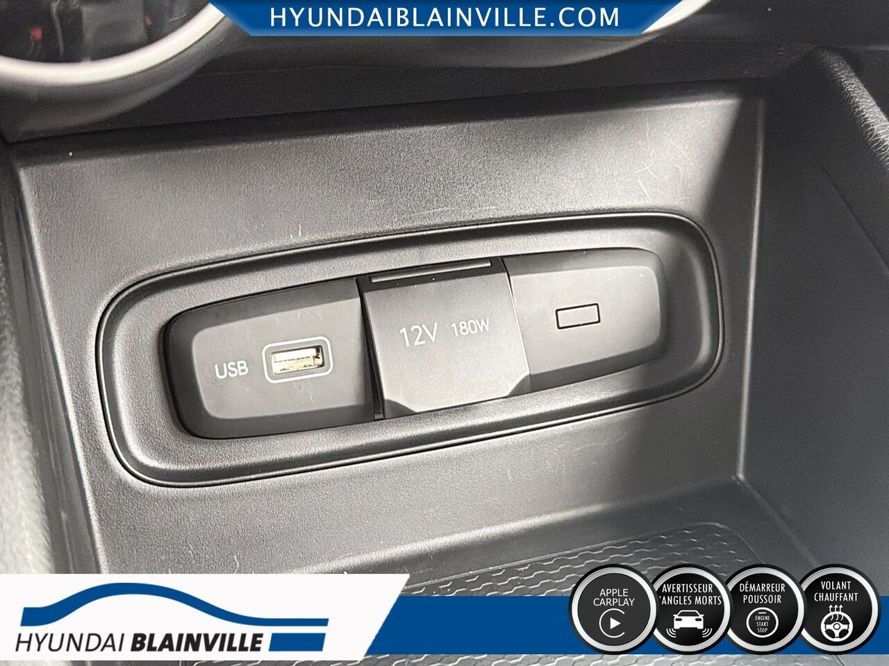 Hyundai Venue 2022 Rouge Blainville - photo #17