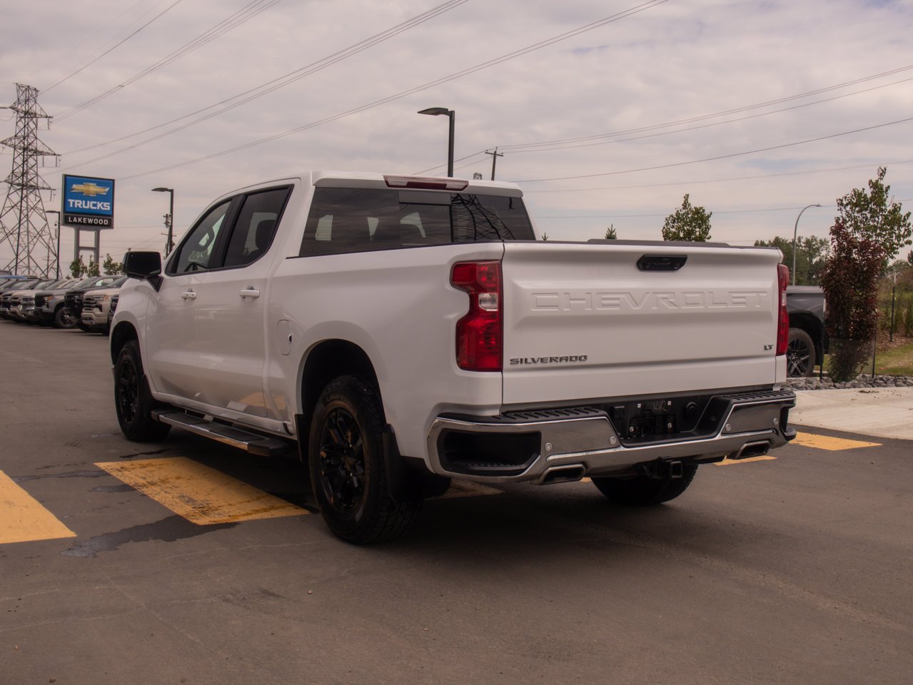2024 Chevrolet Silverado 1500 4WD Crew Cab 147 LT White Sherwood Park - photo #7