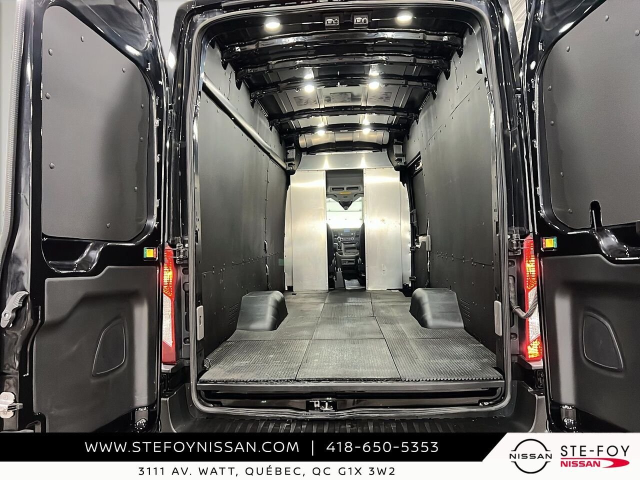 2025 Ford Transit fourgon utilitaire Black Ste-Foy - photo #5