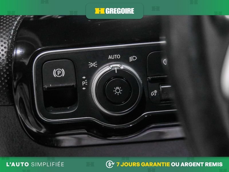Mercedes Benz A-Class 2019 Blanc Blainville - photo #18